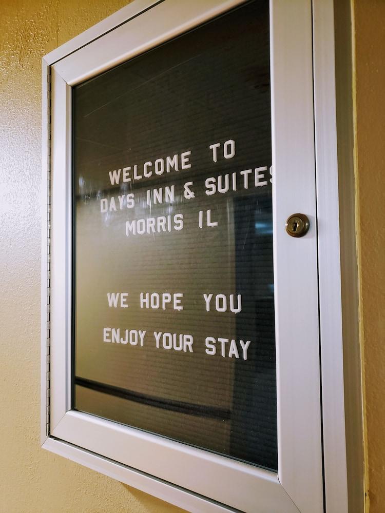 Days Inn & Suites By Wyndham Of Morris Eksteriør billede
