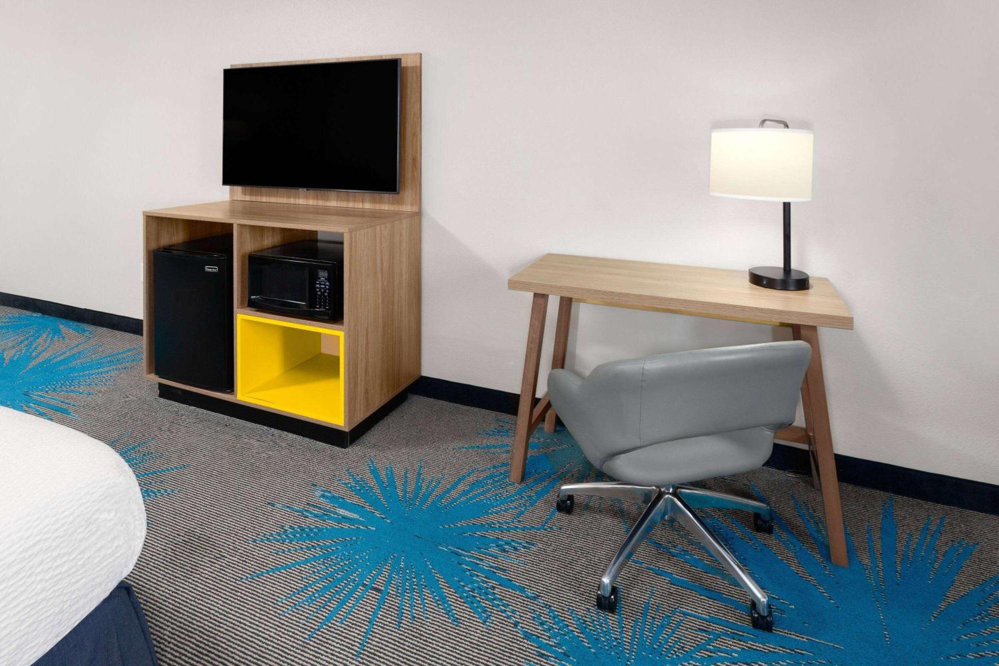 Days Inn & Suites By Wyndham Of Morris Eksteriør billede