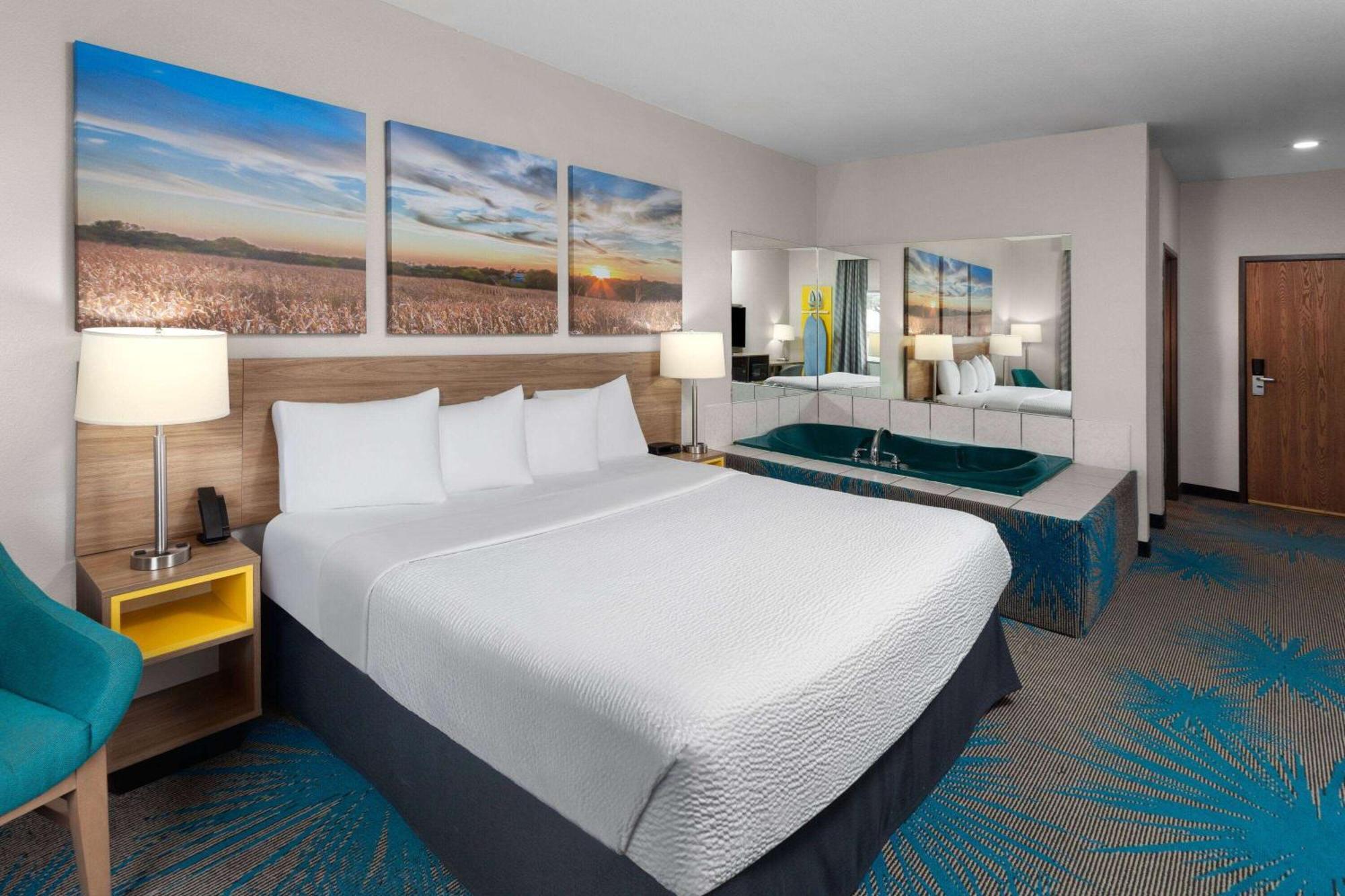 Days Inn & Suites By Wyndham Of Morris Eksteriør billede