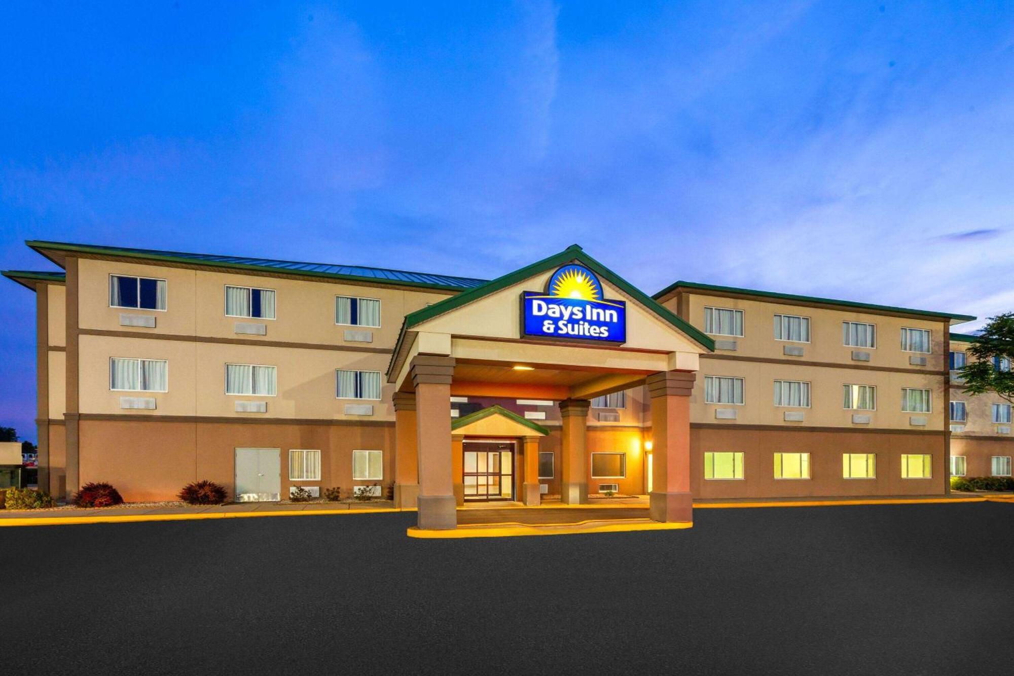 Days Inn & Suites By Wyndham Of Morris Eksteriør billede