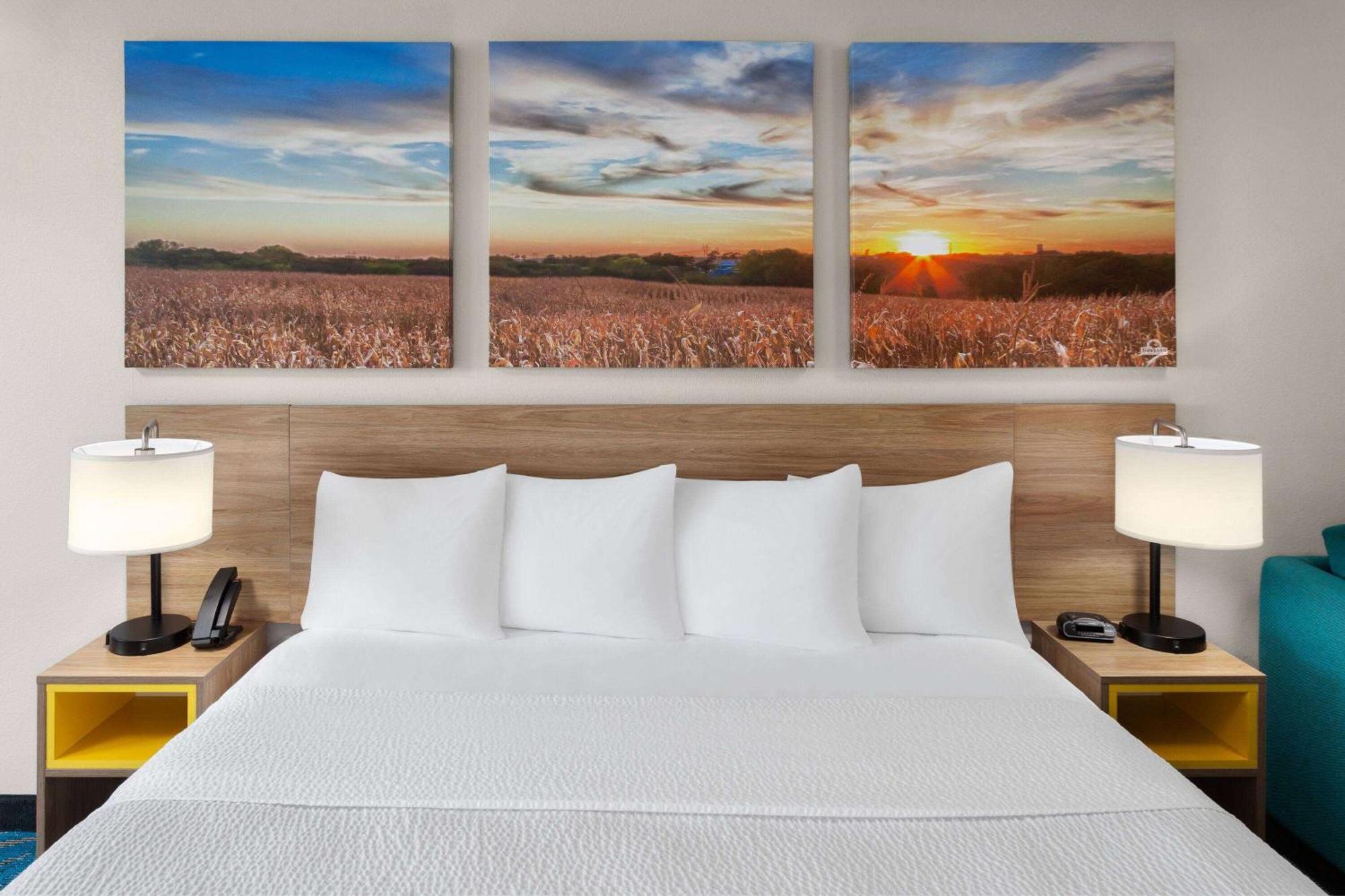 Days Inn & Suites By Wyndham Of Morris Eksteriør billede
