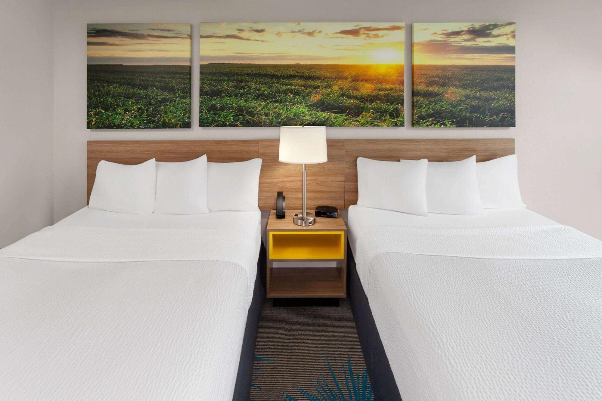 Days Inn & Suites By Wyndham Of Morris Eksteriør billede