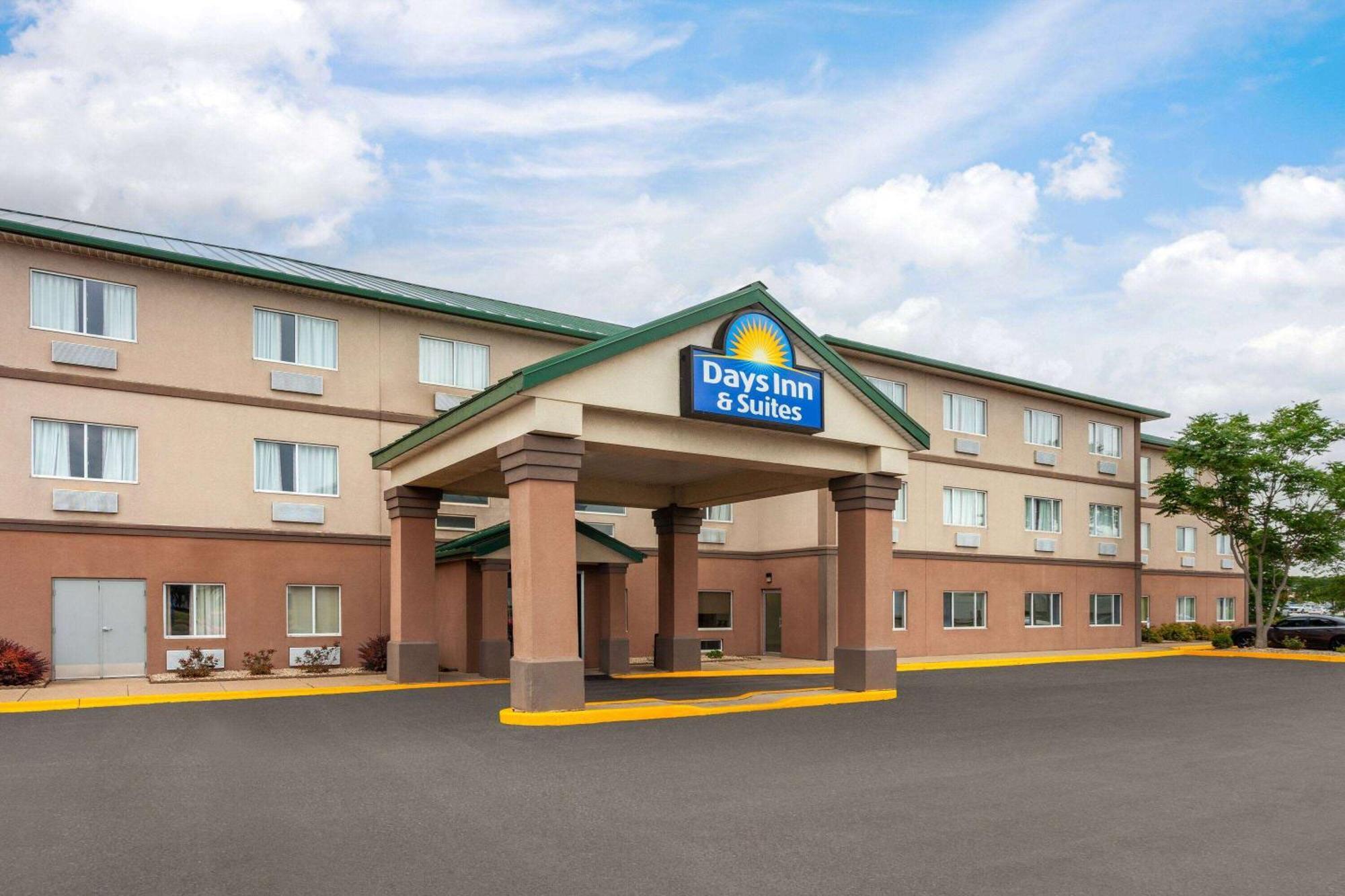 Days Inn & Suites By Wyndham Of Morris Eksteriør billede